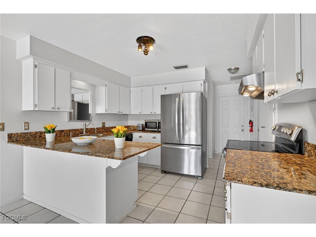 918 SE 35th Street Cape Coral FL 33904 2025025832 image4