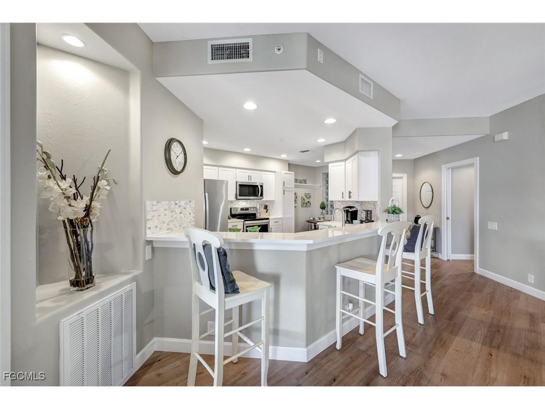 9180 Southmont Cove #108 Fort Myers FL 33908 2026002210 image1