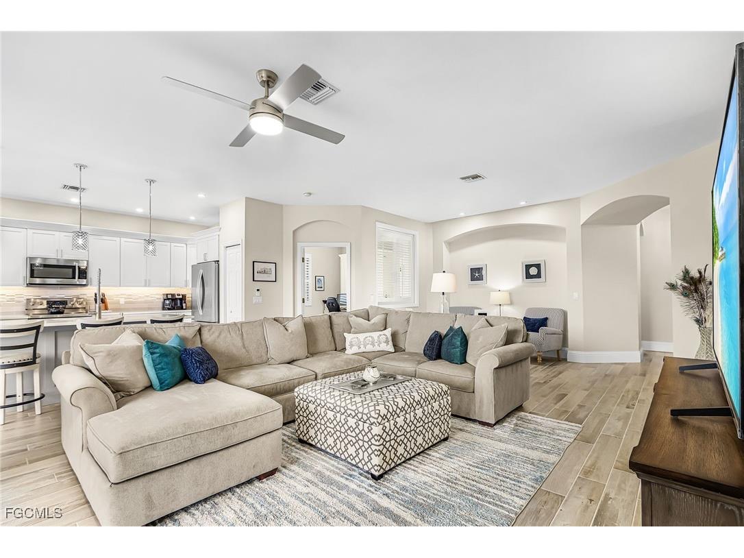 9180 Spanish Moss Way #912 Bonita Springs FL 34135 2026002586 image2