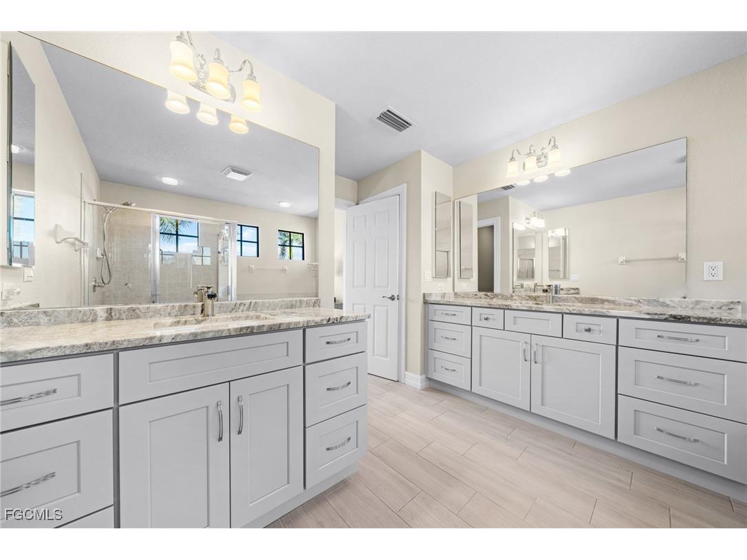 9182 River Otter Drive Fort Myers FL 33912 2025024508 image18