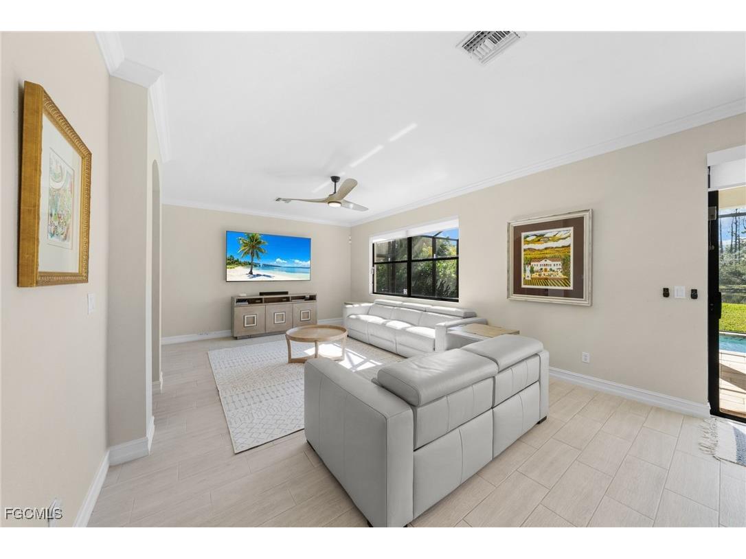 9182 River Otter Drive Fort Myers FL 33912 2025024508 image5
