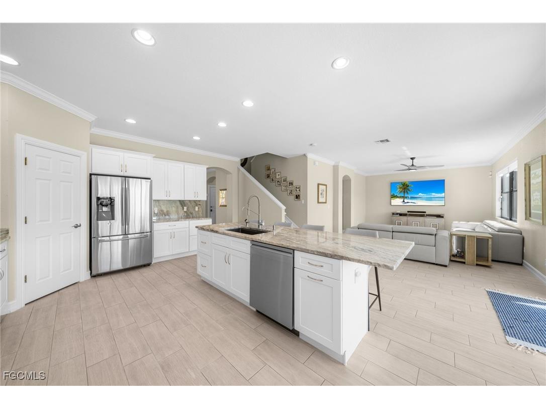 9182 River Otter Drive Fort Myers FL 33912 2025024508 image8