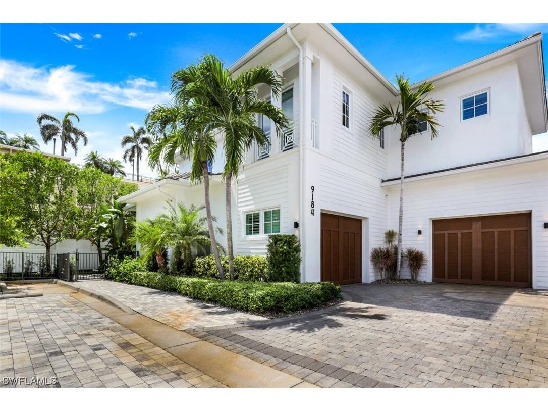 9184 Mercato Lane Naples FL 34108 223070229 image1
