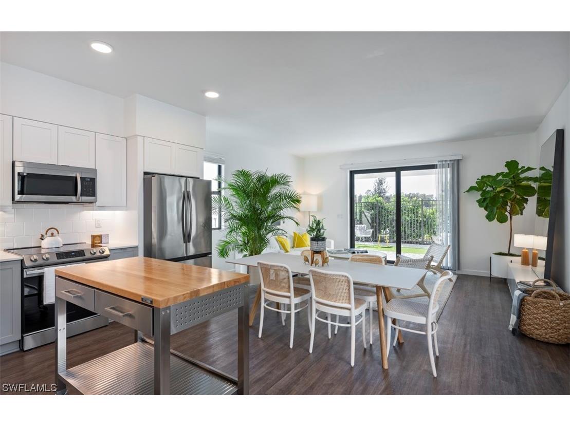 9186 Flying Eagle Drive Fort Myers FL 33905 223085126 image1