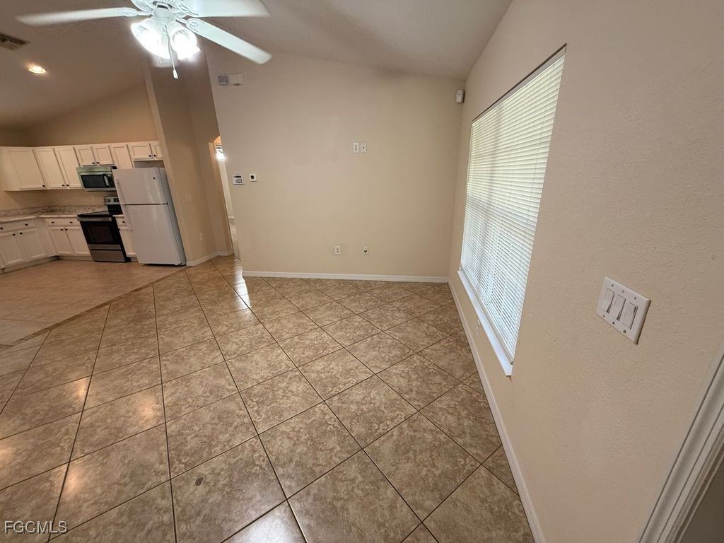 919 Berg Street E Lehigh Acres FL 33974 2025015044 image5