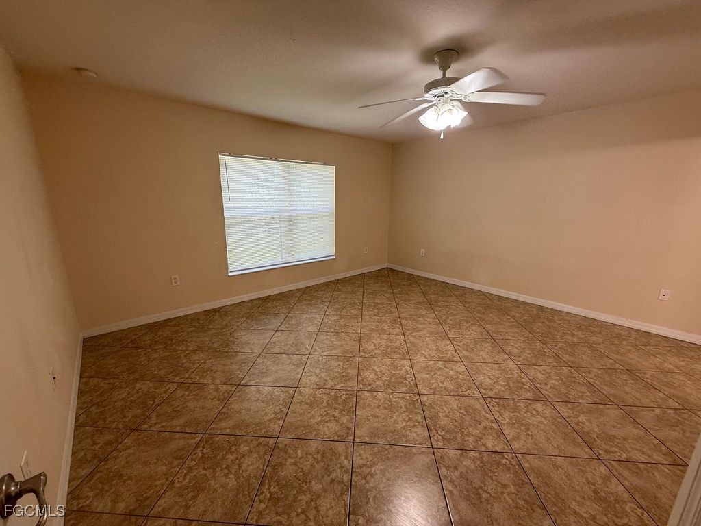 919 Berg Street E Lehigh Acres FL 33974 2025015044 image9