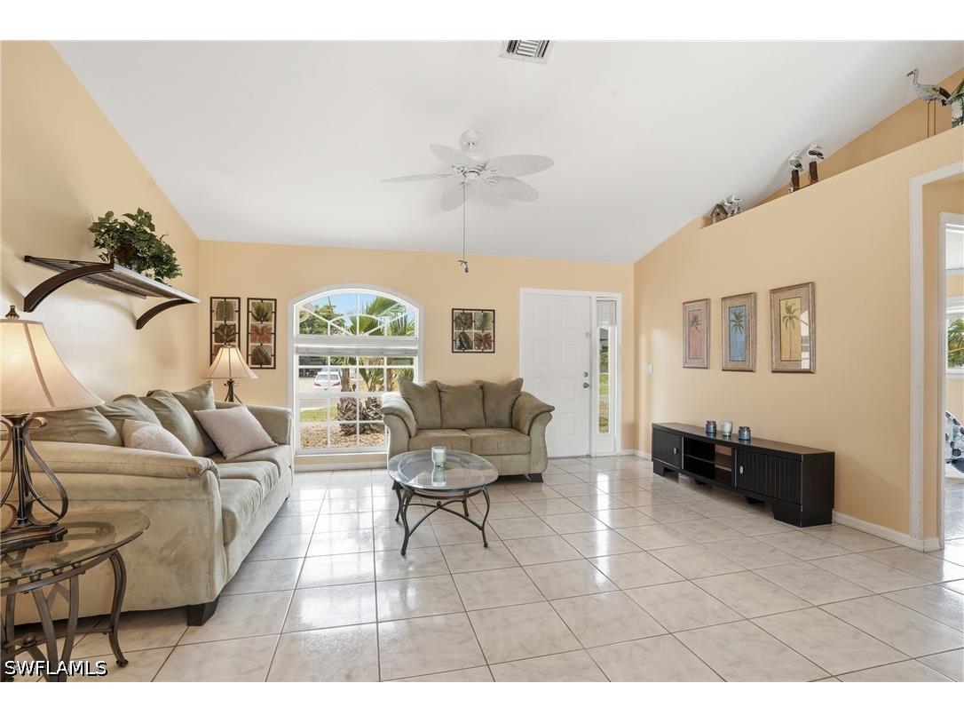 919 NE 18th Terrace Cape Coral FL 33909 226018617 image4