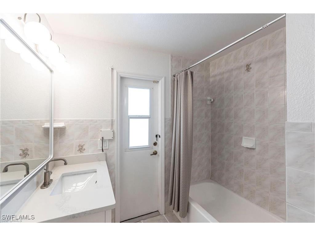 919 SE 16 Street Cape Coral FL 33904 225075592 image11