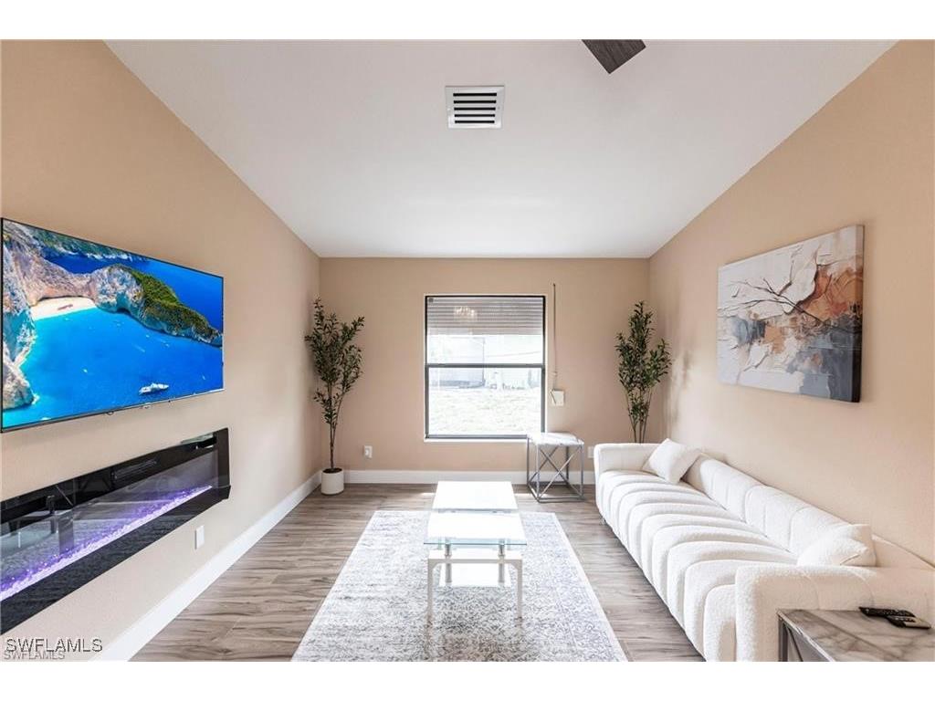 919 SE 16 Street Cape Coral FL 33904 225075592 image5