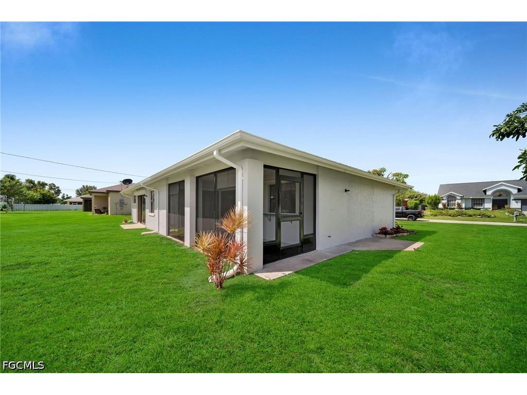 919 SE 5th Place Cape Coral FL 33990 2026021198 image18