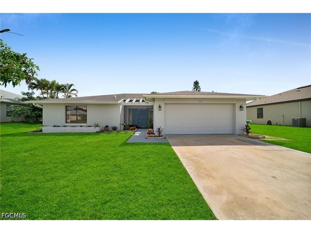 919 SE 5th Place Cape Coral FL 33990 2026021198 image2