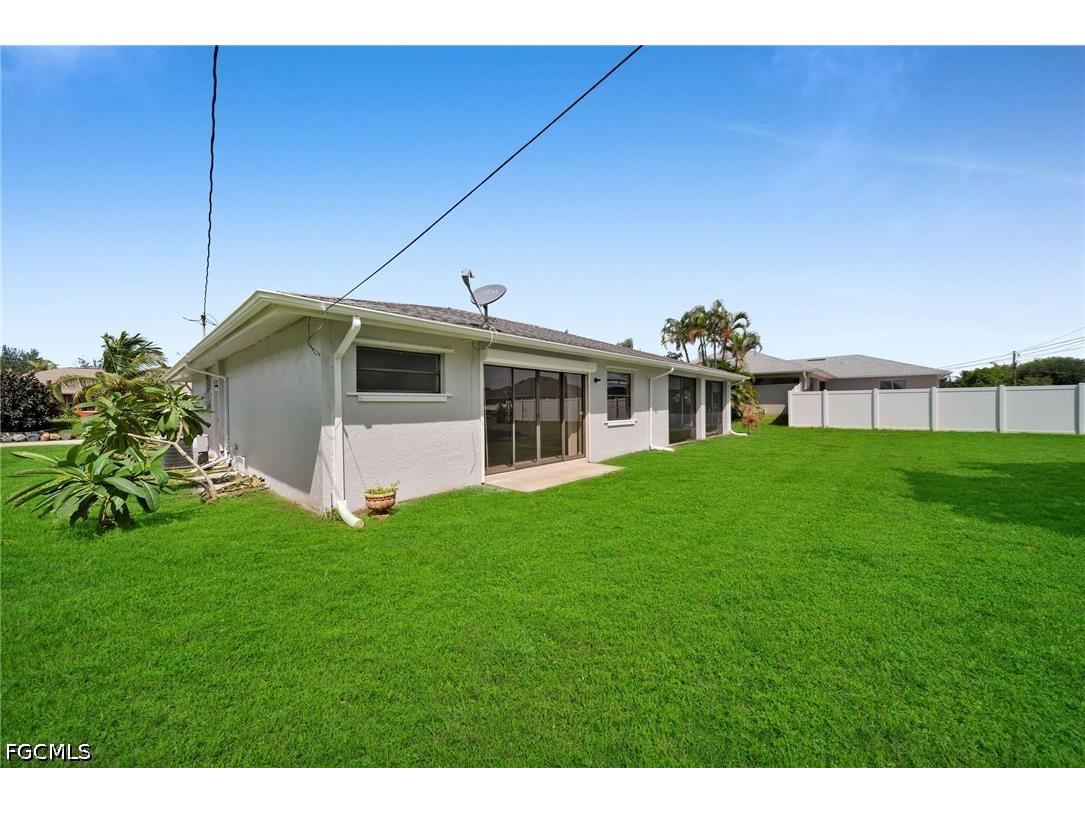 919 SE 5th Place Cape Coral FL 33990 2026021198 image20
