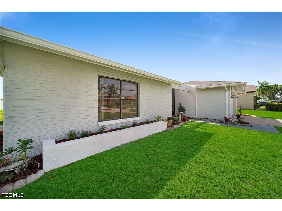 919 SE 5th Place Cape Coral FL 33990 2026021198 image3
