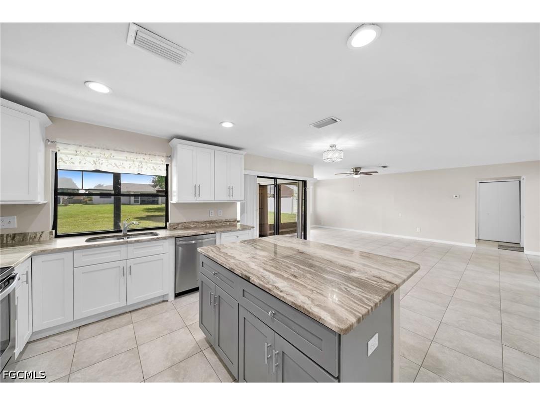 919 SE 5th Place Cape Coral FL 33990 2026021198 image8