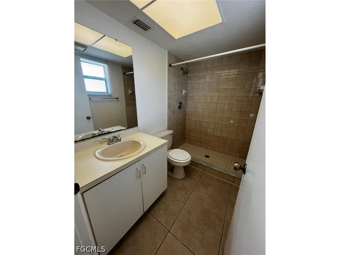 919 SE 8th Terrace #7 Cape Coral FL 33990 2026018372 image11