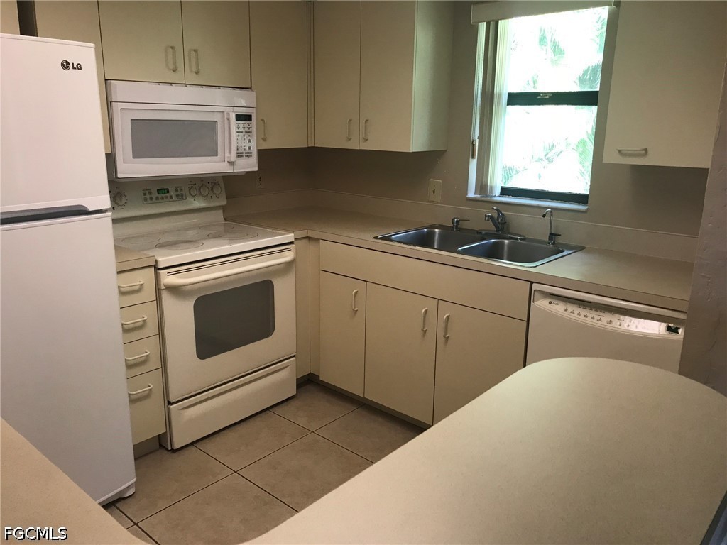 919 SE 8th Terrace #7 Cape Coral FL 33990 2026018372 image5