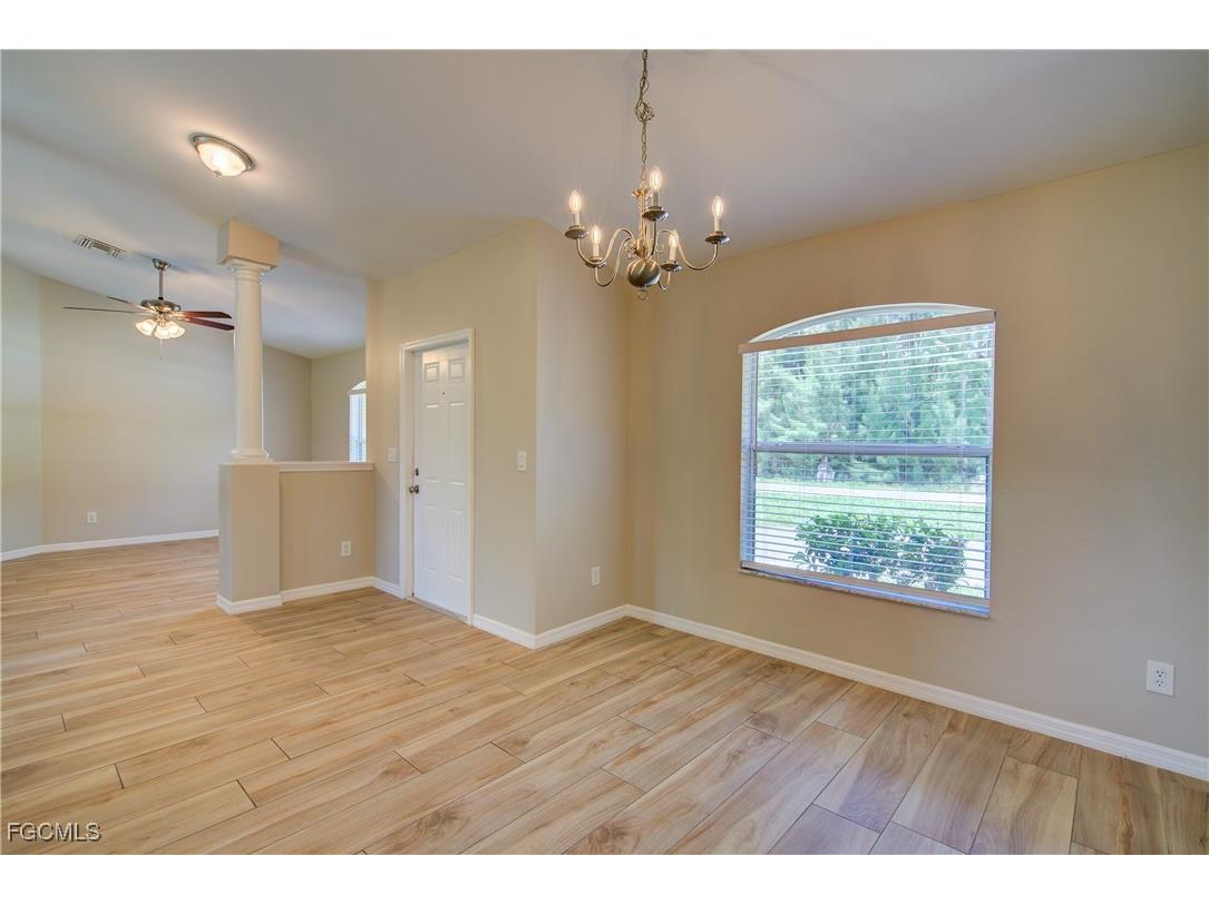 919 SW 15th Place Cape Coral FL 33991 2025021850 image13