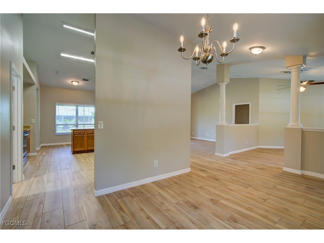 919 SW 15th Place Cape Coral FL 33991 2025021850 image15