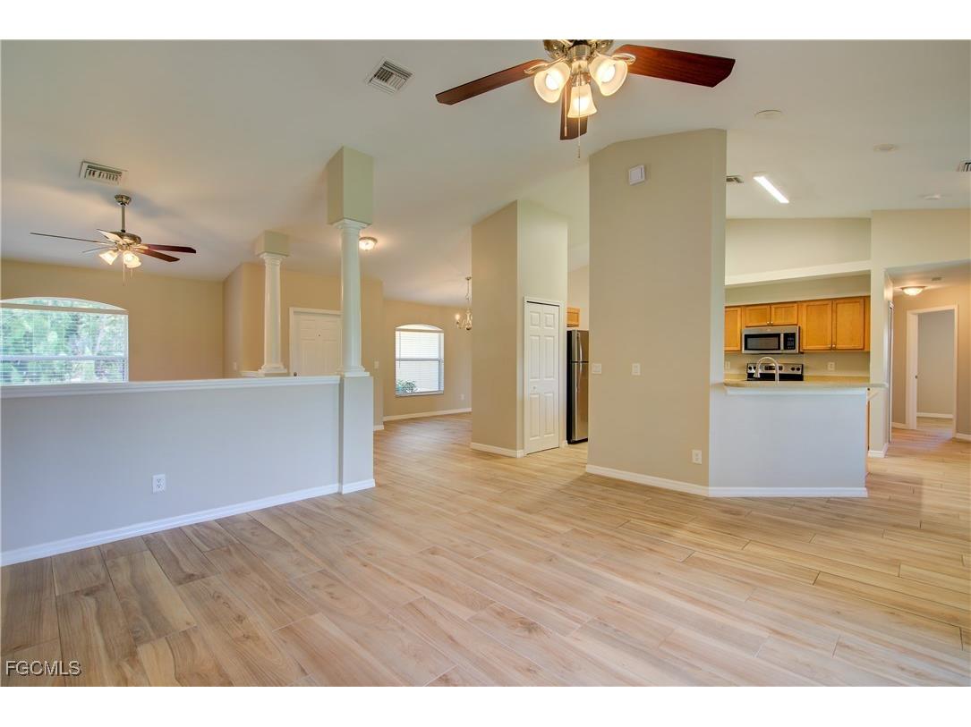 919 SW 15th Place Cape Coral FL 33991 2025021850 image4