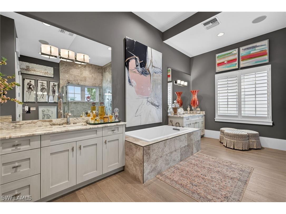 9193 Mercato Way Naples FL 34108 225085158 image24