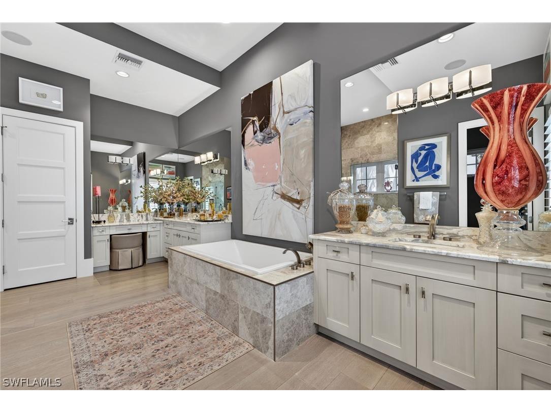 9193 Mercato Way Naples FL 34108 225085158 image25