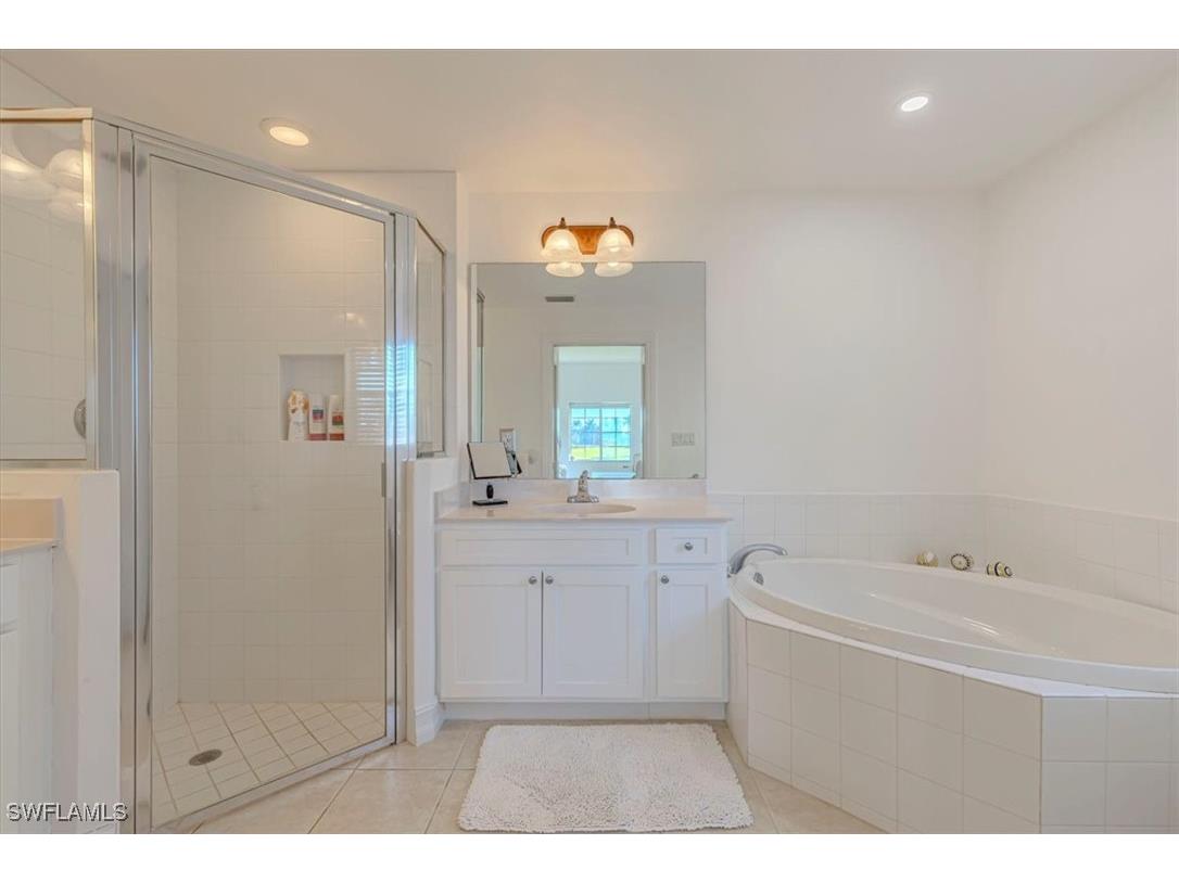 9195 Michael Circle #1303 Naples FL 34113 226003792 image16