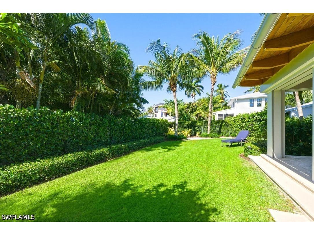 92 10th Avenue S Naples FL 34102 226009549 image34
