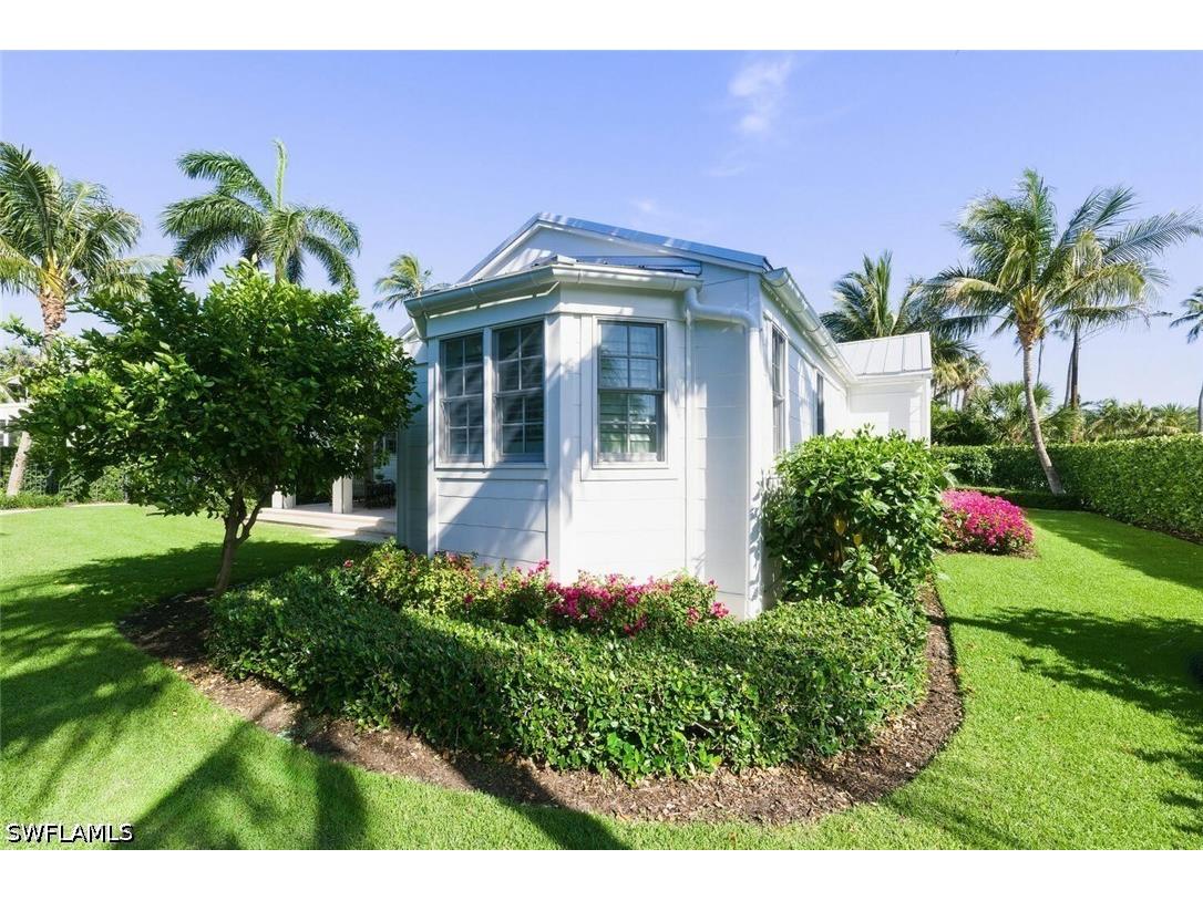 92 10th Avenue S Naples FL 34102 226009549 image38