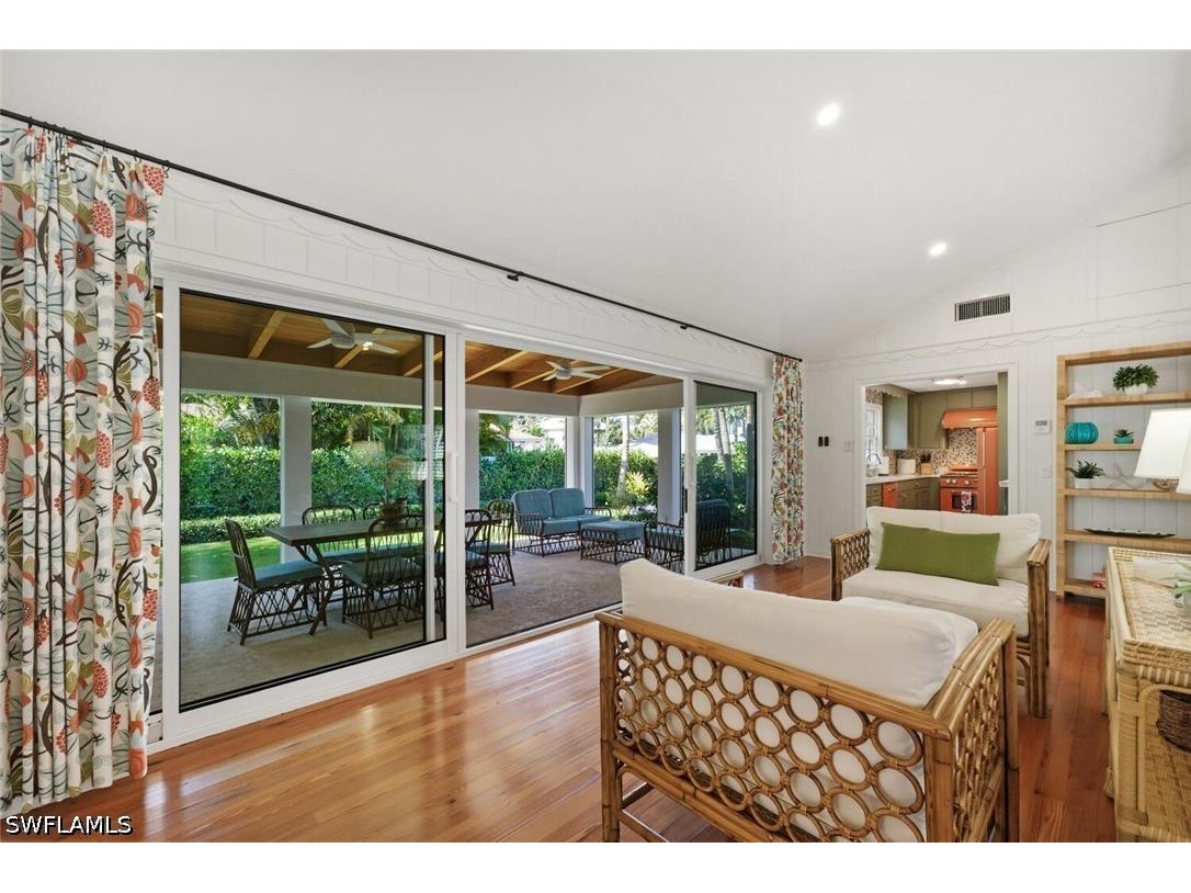 92 10th Avenue S Naples FL 34102 226009549 image6