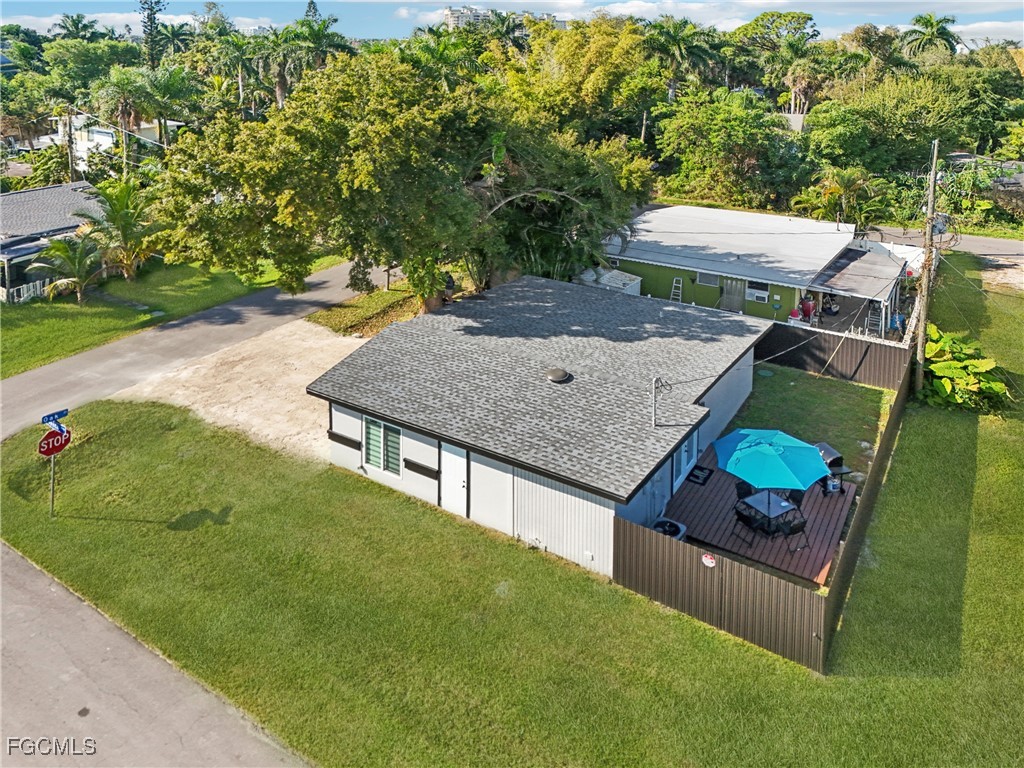 92 Oak Street North Fort Myers FL 33903 2025022208 image25