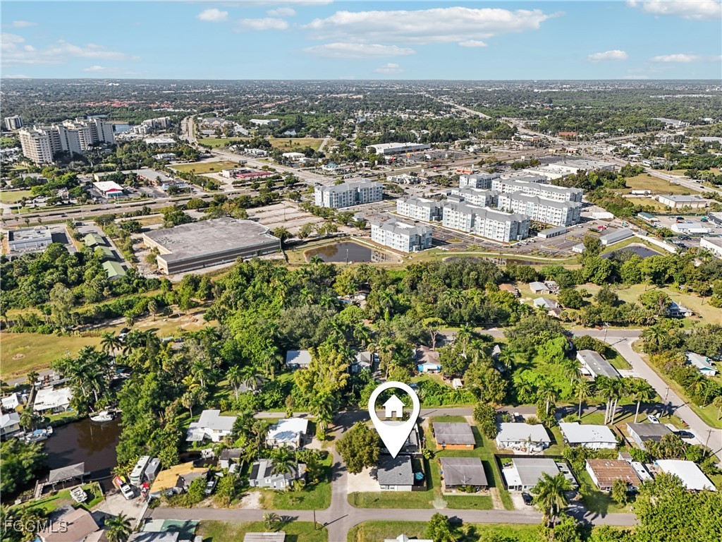 92 Oak Street North Fort Myers FL 33903 2025022208 image35