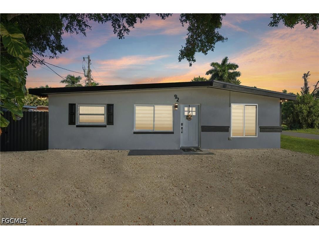 92 Oak Street North Fort Myers FL 33903 2026019096 image1