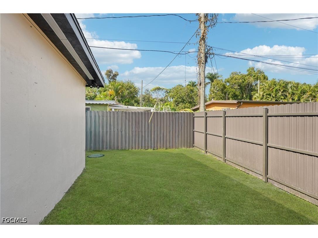 92 Oak Street North Fort Myers FL 33903 2026019096 image26