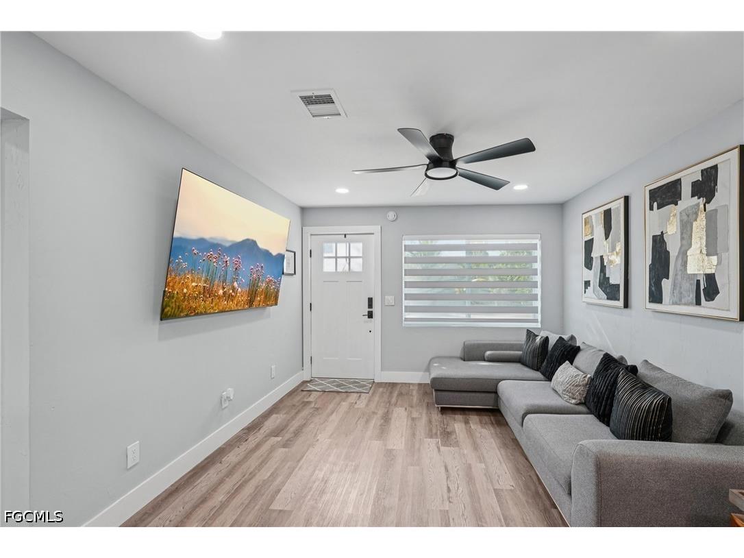 92 Oak Street North Fort Myers FL 33903 2026019096 image3