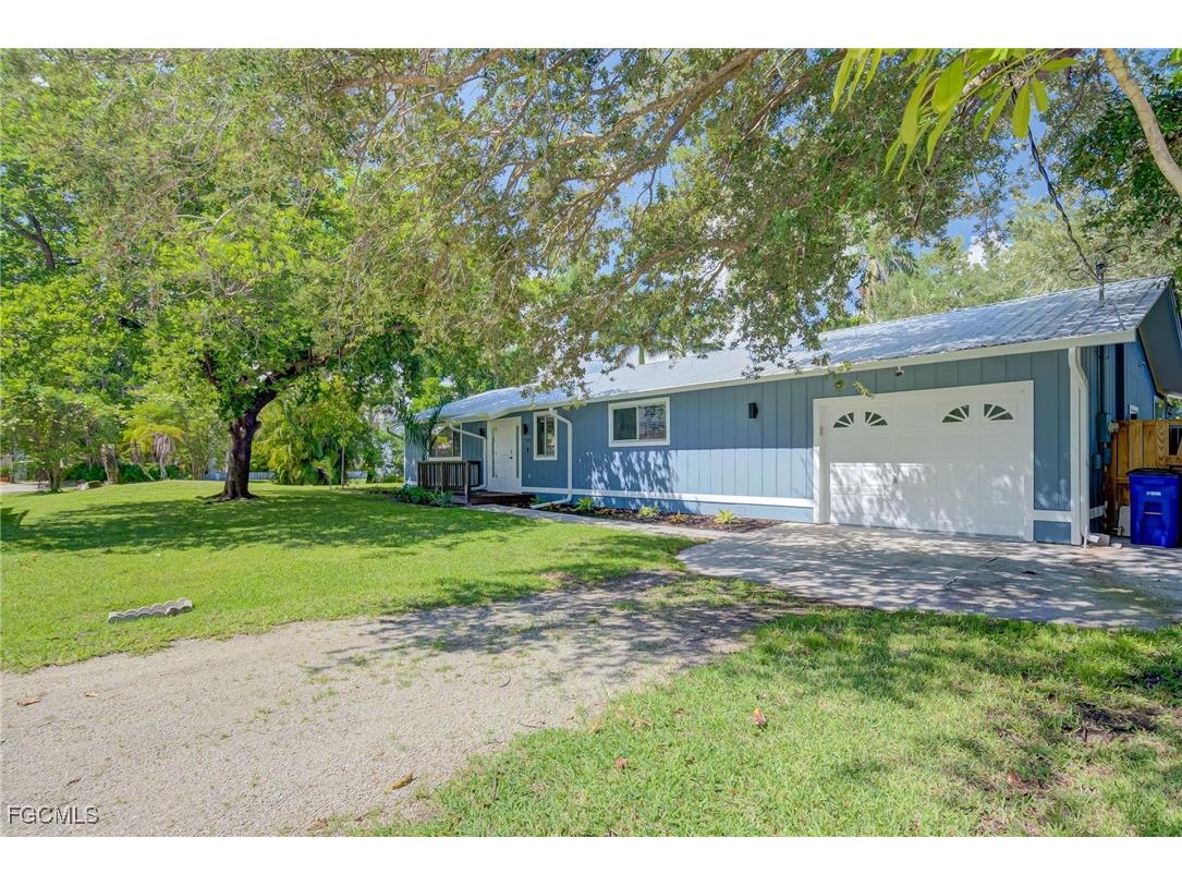 920 Altadena Drive Fort Myers FL 33919 225063285 image2