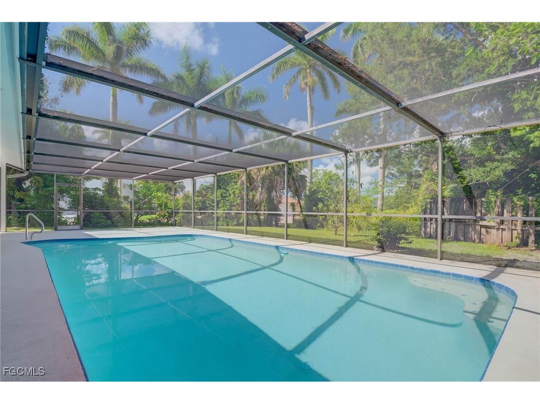 920 Altadena Drive Fort Myers FL 33919 225063285 image32