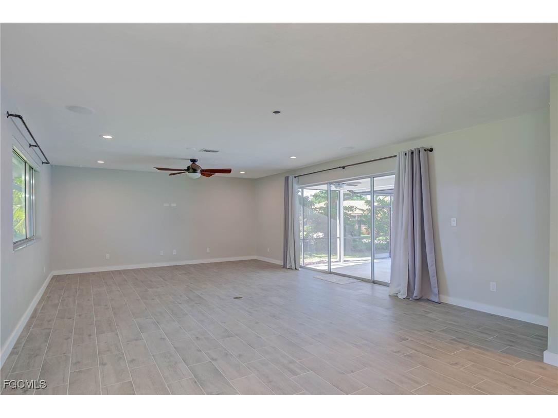 920 Altadena Drive Fort Myers FL 33919 225063285 image8