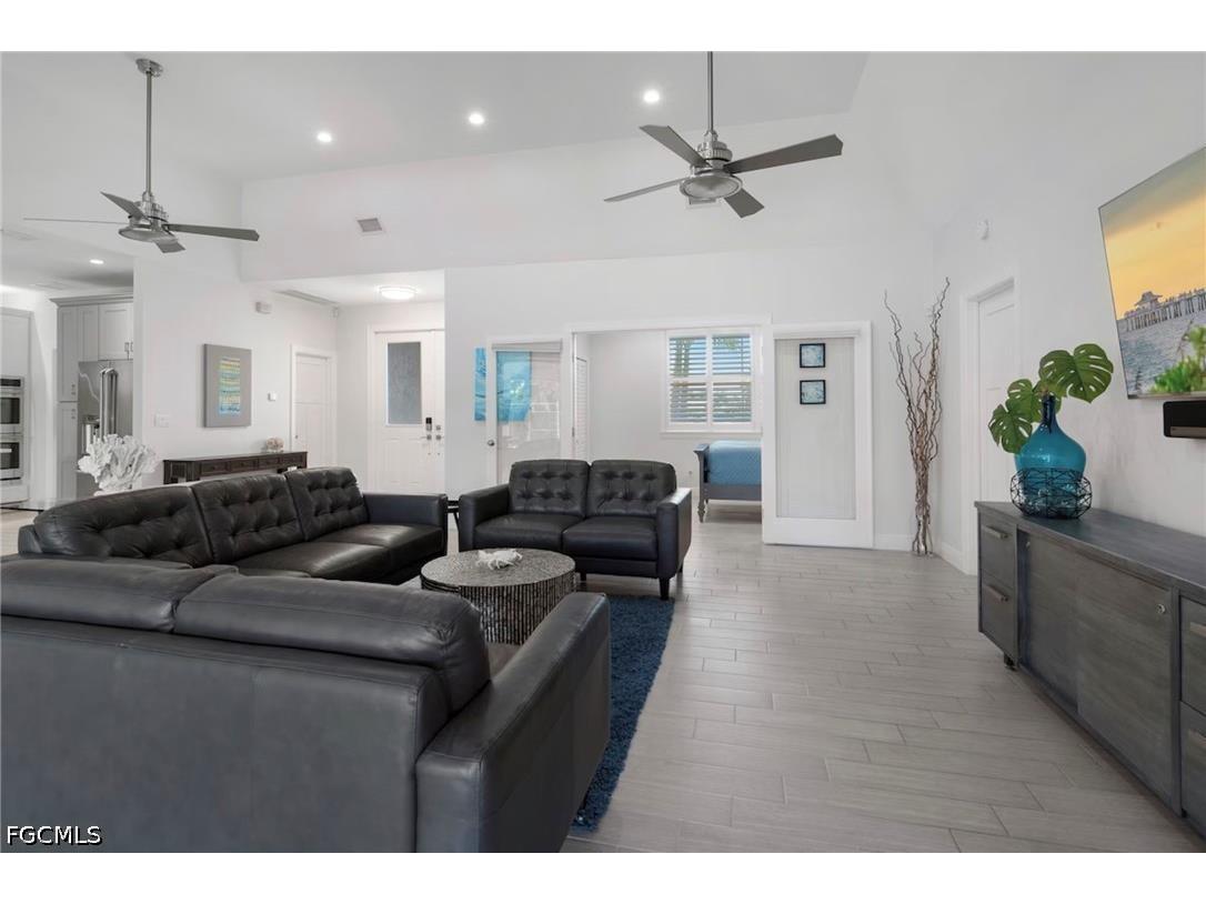 920 E Inlet Drive Marco Island FL 34145 2026021368 image8