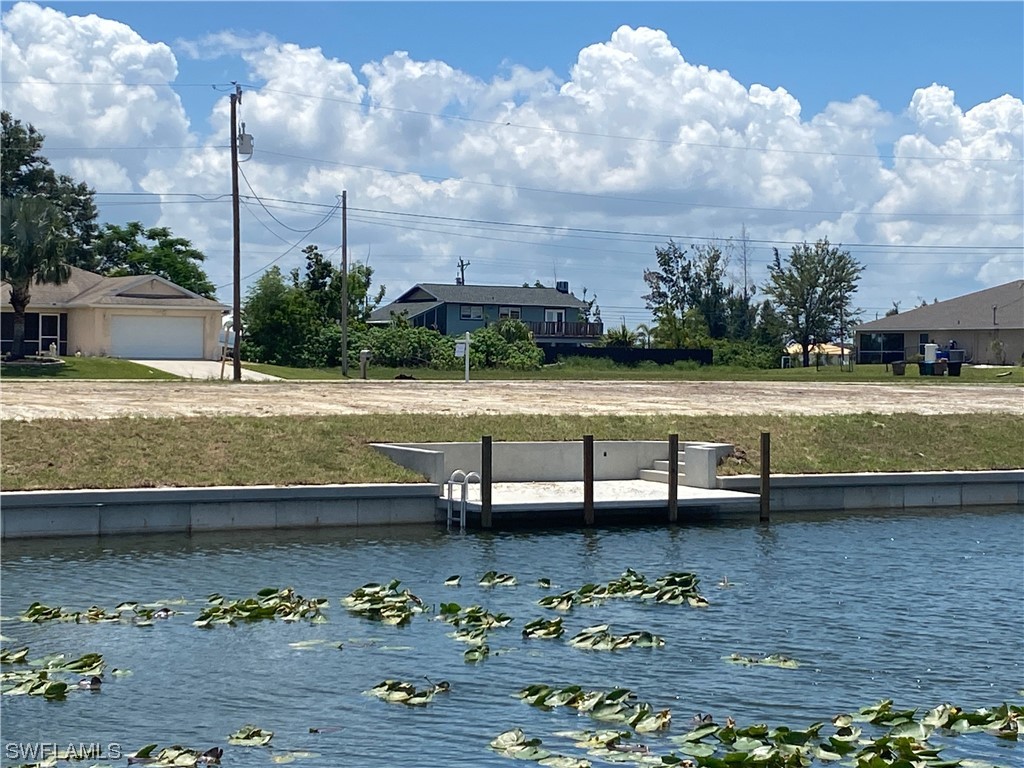 920 NE 1st Place Cape Coral FL 33909 223046483 image1