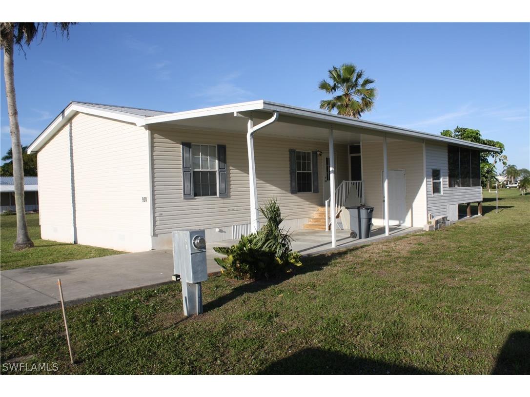 920 Yacht Club Way NW Moore Haven FL 33471 224026029 image1