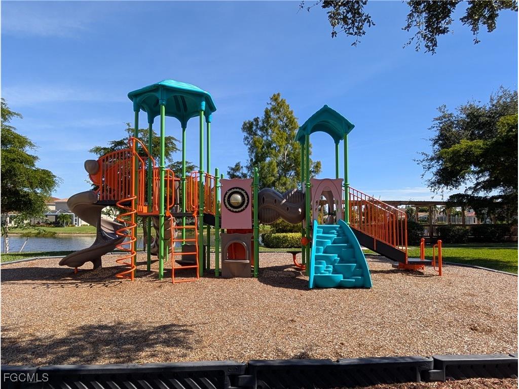 9208 Calle Arragon Avenue #202 Fort Myers FL 33908 2025021325 image28