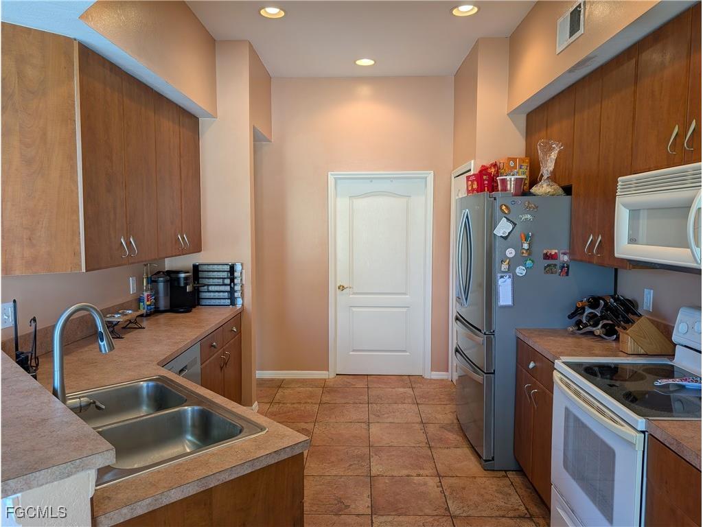 9208 Calle Arragon Avenue #202 Fort Myers FL 33908 2025021325 image9