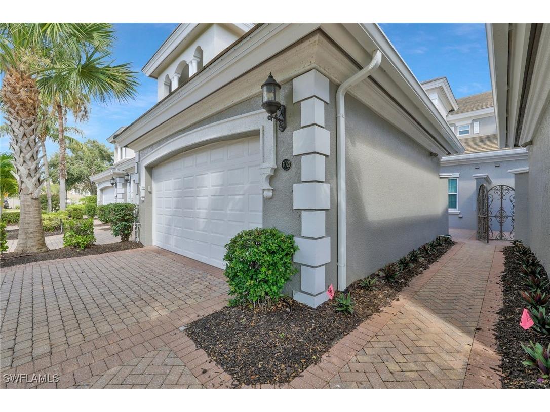 9209 Museo Circle #102 Naples FL 34114 225065186 image1