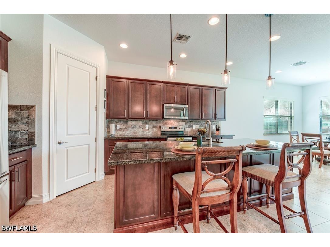 9209 Woodhurst Drive Naples FL 34120 226015560 image11