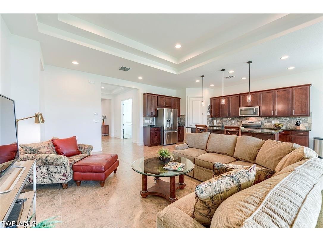 9209 Woodhurst Drive Naples FL 34120 226015560 image5