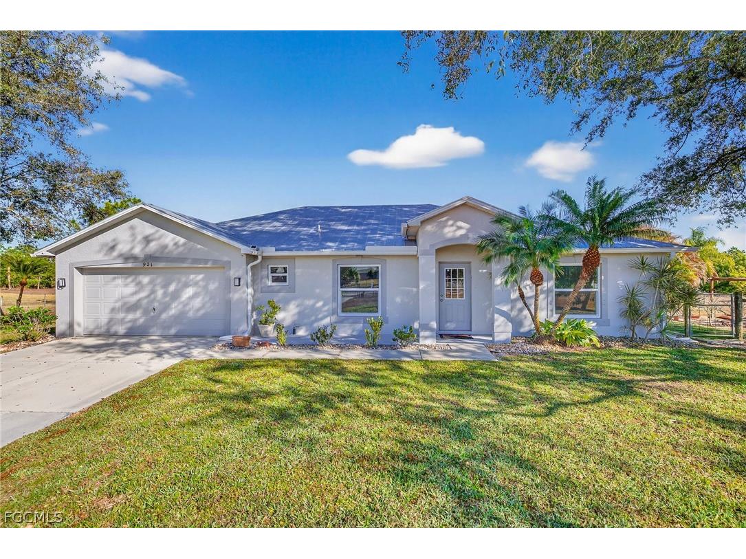 921 47th Avenue NE Naples FL 34120 2026008128 image1