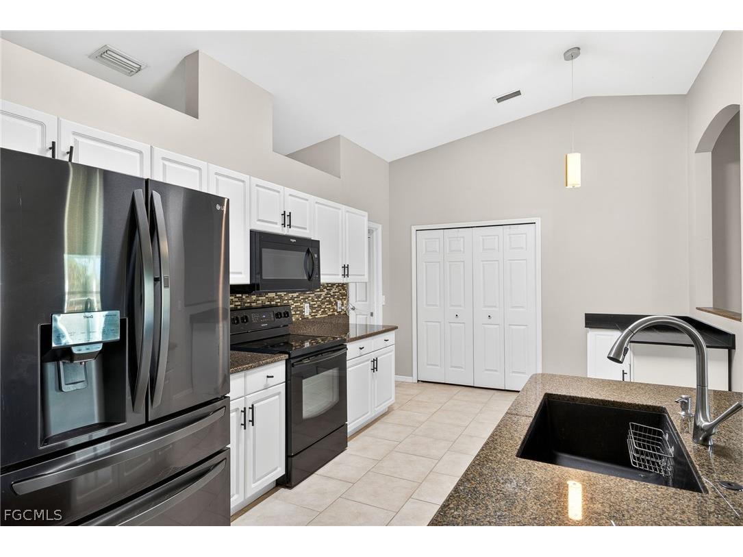 921 47th Avenue NE Naples FL 34120 2026008128 image14