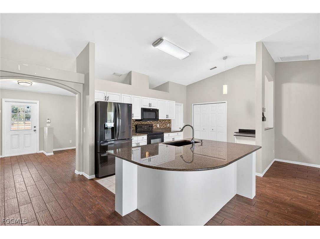 921 47th Avenue NE Naples FL 34120 2026008128 image16