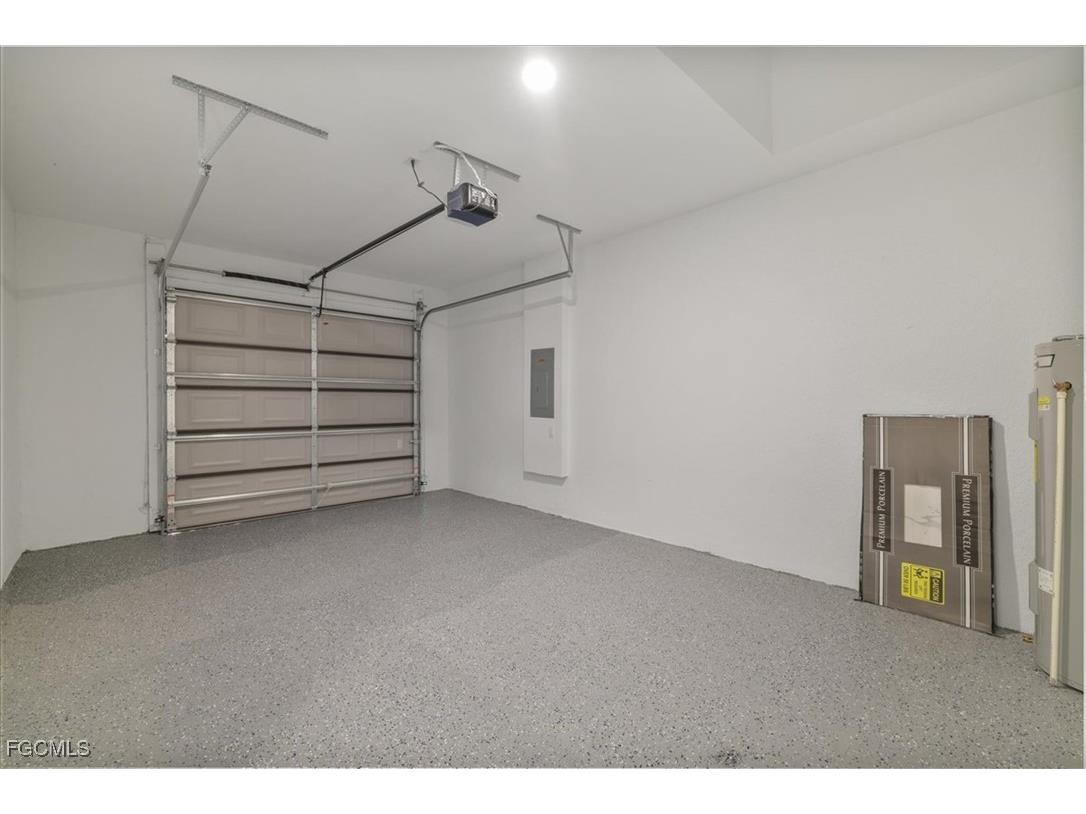 921/923 Andalusia Boulevard Cape Coral FL 33909 2025014849 image16