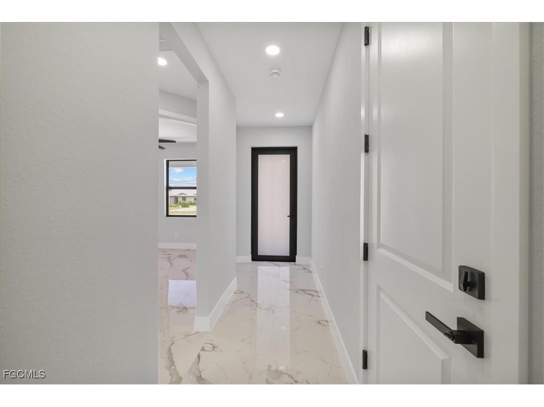 921/923 Andalusia Boulevard Cape Coral FL 33909 2025014849 image20